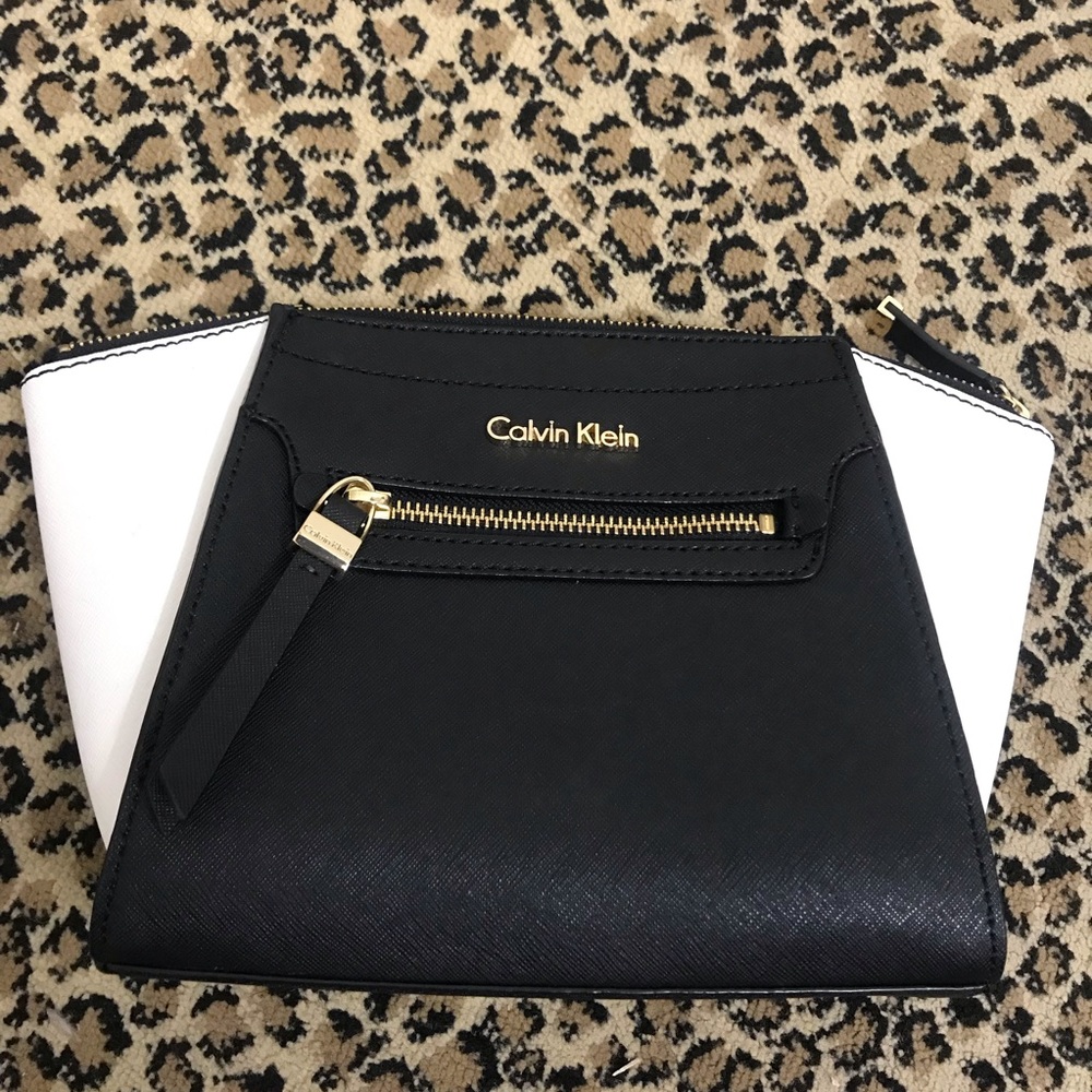 Calvin Klein travel case🧳